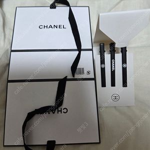 샤넬 헤어핀 정품 미사용 풀박스 길이 6센티 3개세트 2.8만 사당역