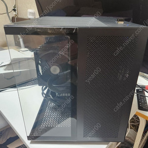 라이젠 9600X , RTX 4060 , 램 32GB ,SSD 1TB 새상품급 게이밍 컴퓨터 팝니다.