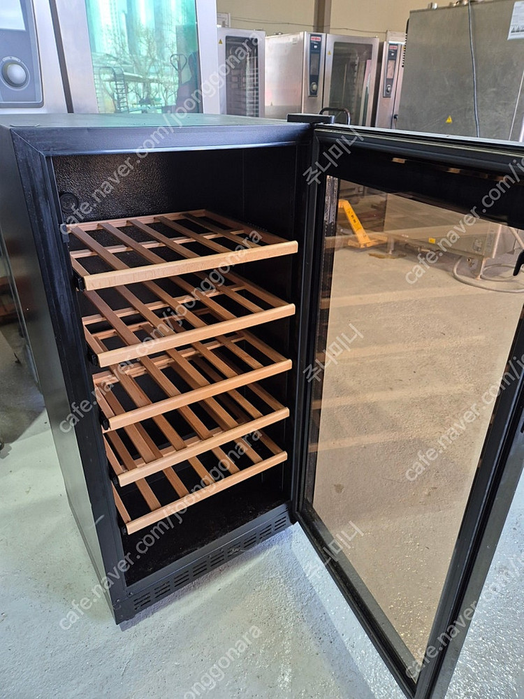 비노케이브 와인셀러 크리스탈 68s 188L 60~80병--2