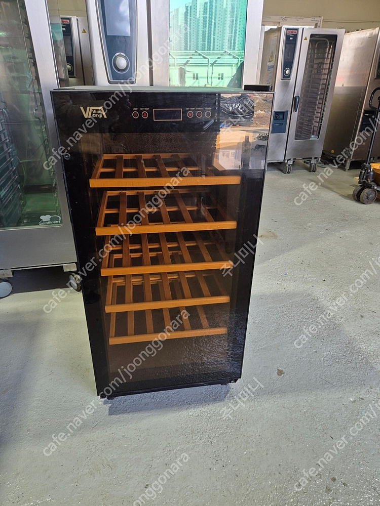 비노케이브 와인셀러 크리스탈 68s 188L 60~80병--3