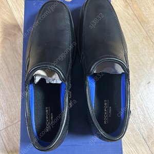 〔락포트〕 이삭 에이프런 슬립 온 (표기 275 / 실제 270) / 85,000원