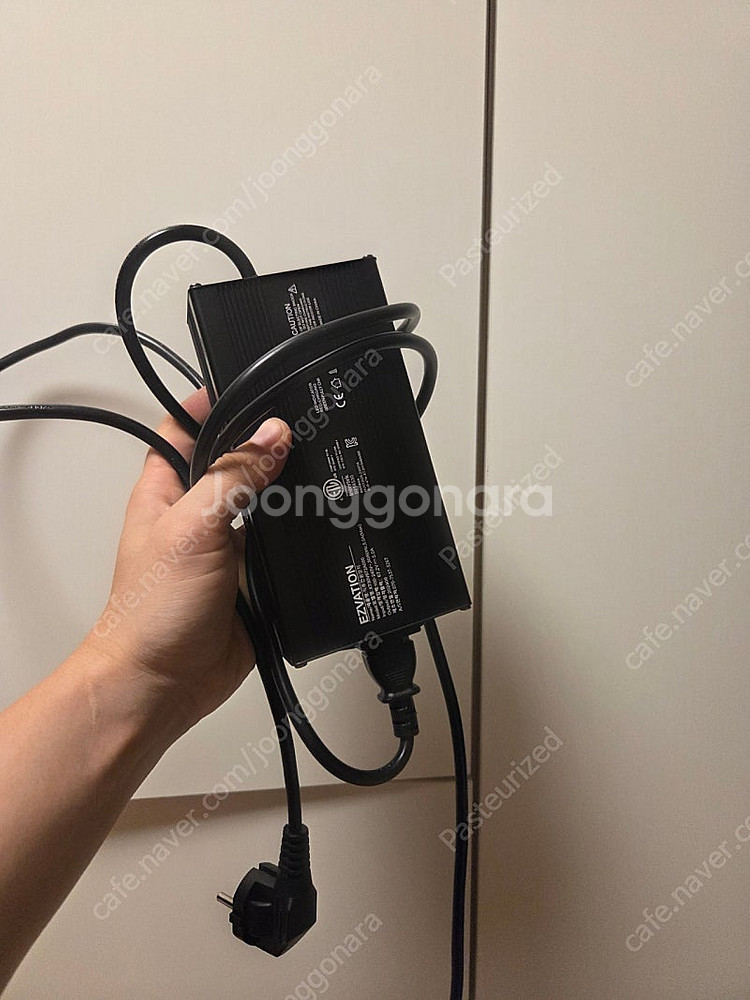 이지베이션 타우러스ES 60V 5A 급속충전기 (고속충...--2