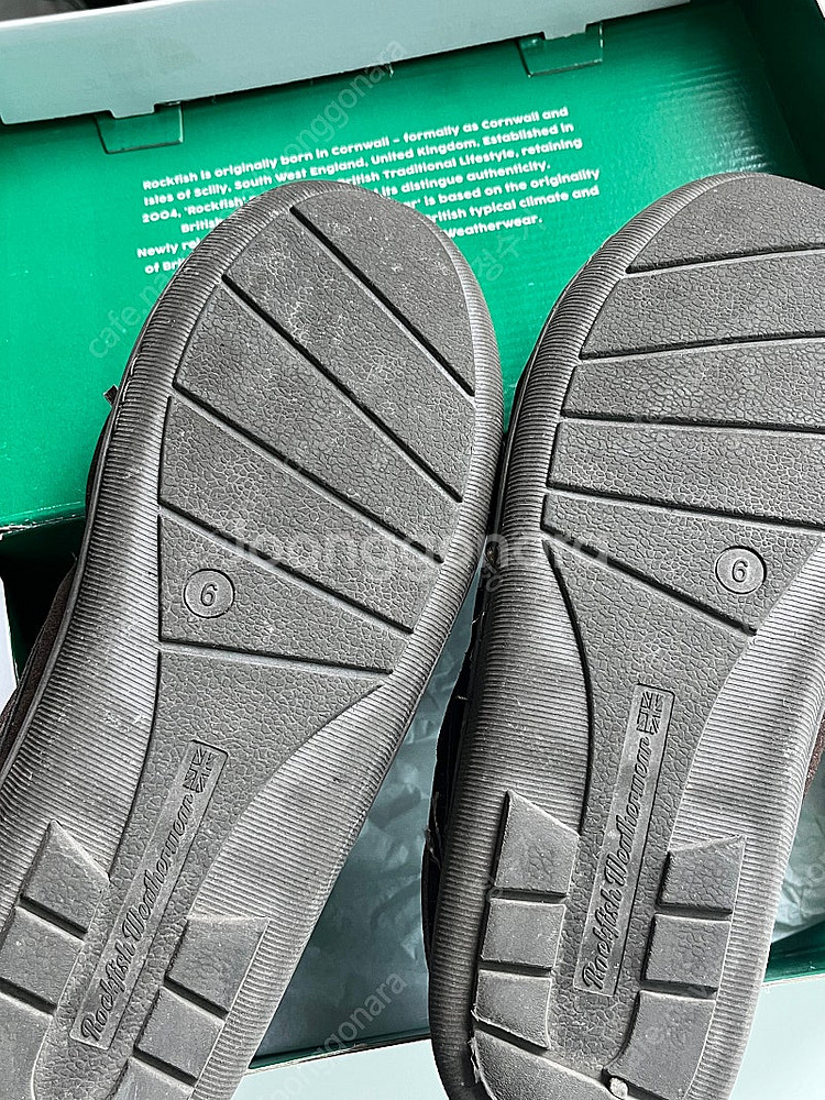 (1회 착용) 락피쉬웨더웨어 퍼 뮬 모카신 초코색 245--2