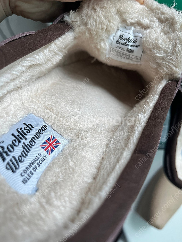 (1회 착용) 락피쉬웨더웨어 퍼 뮬 모카신 초코색 245--3