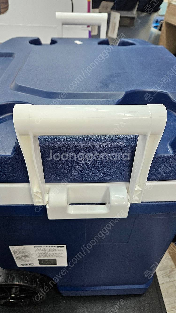 IGLOO 맥스콜드 쿨러 58L 아이스박스 판매합니다.--7