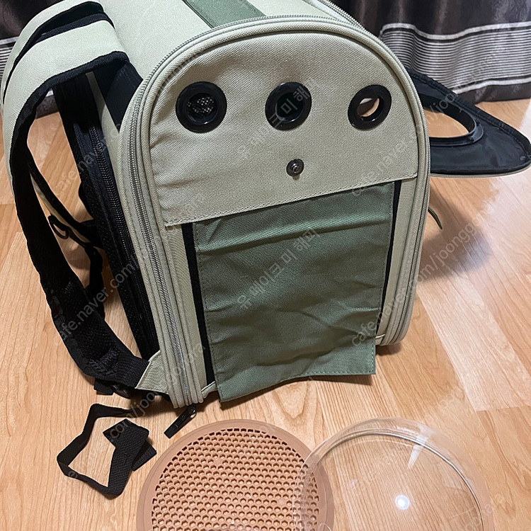 (확장형) 강아지 고양이 반려동물 백팩 배낭 우주선 이동가방 숨숨집 캐리어 이미지