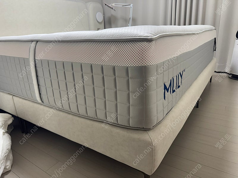 [1개월 사용] MLILY 엠프로브 3.0 이스턴킹 매트리스 (서울/경기 운송비포함) 이미지