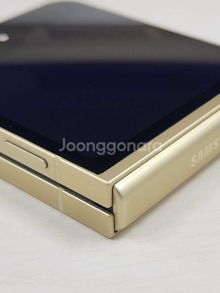 갤럭시Z플립6 옐로우 256용량 미파손 무잔상새상품컨디션 초S급 선물용 추천 52만 판매해요--9