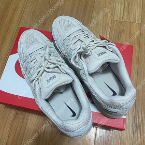 나이키 p6000 오어브라운 280사이즈