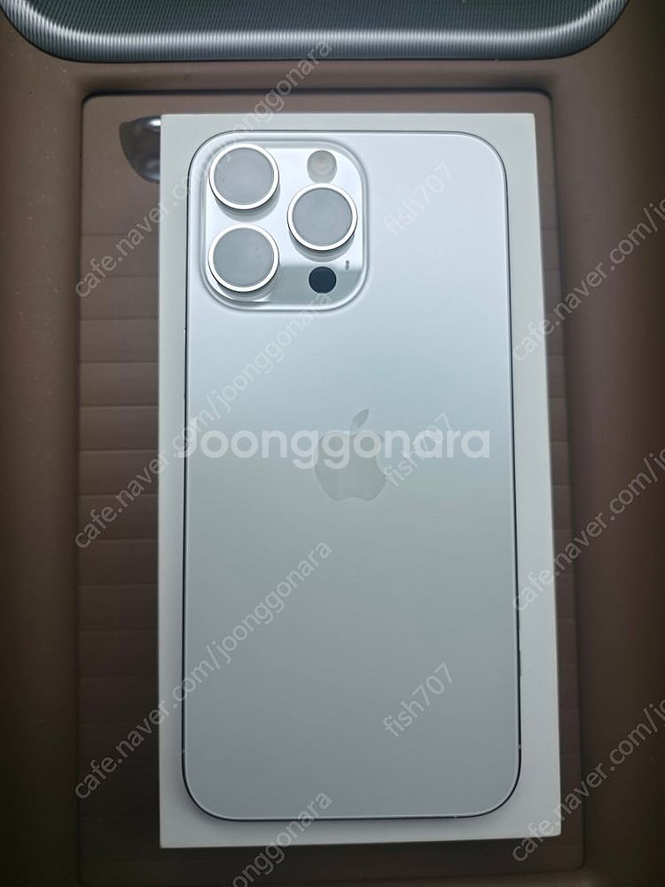 아이폰 15 Pro Max 256GB 9월1일 리퍼 사...--0