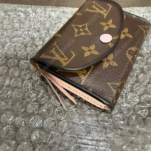 정품 루이비통 코인퍼스 로잘리