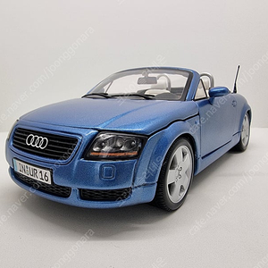 마이스토 자동차 1:18 사이즈 판매해요