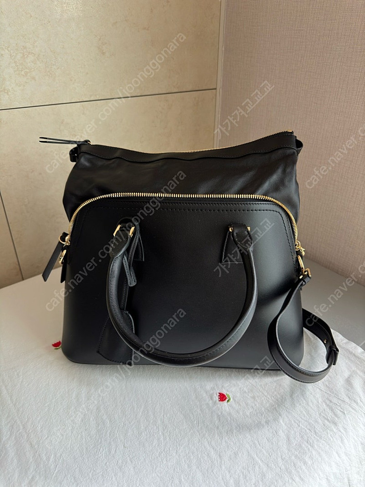 메종 마르지엘라 5AC 미디움백 블랙 [85만원]--1