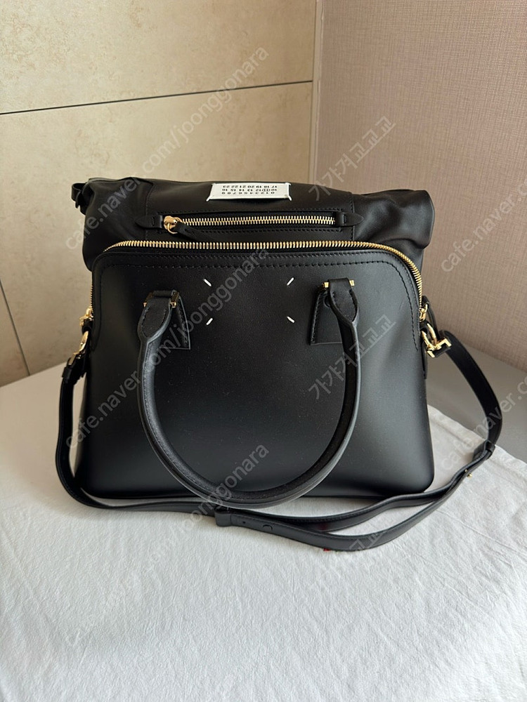 메종 마르지엘라 5AC 미디움백 블랙 [85만원]--2