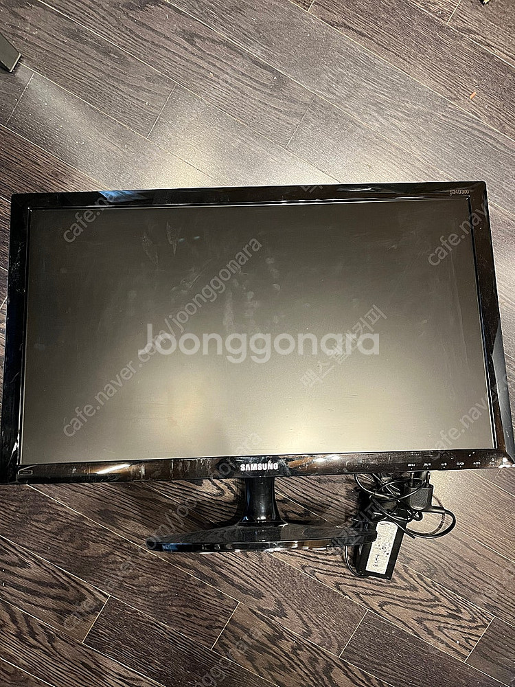 삼성 24인치 모니터 S24D300HL 팝니다.--0