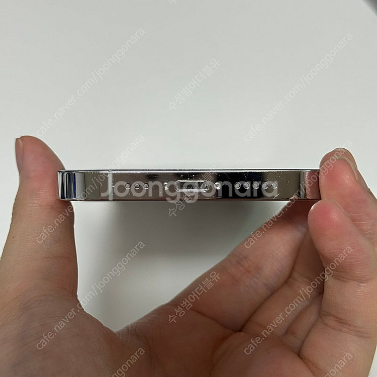 아이폰 14 프로 256GB 미국판 카메라 무음 실버--5