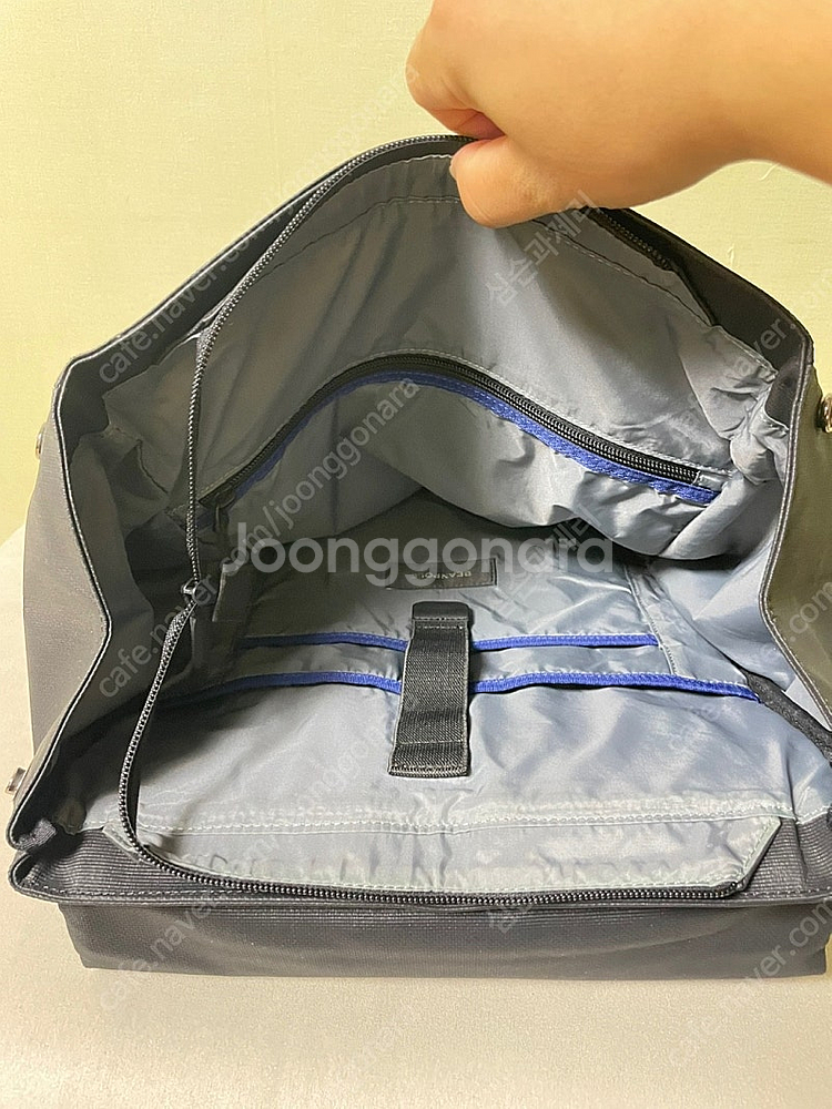 빈폴 정품 디노 플랩 백팩 판매합니다. 거의 새것--4