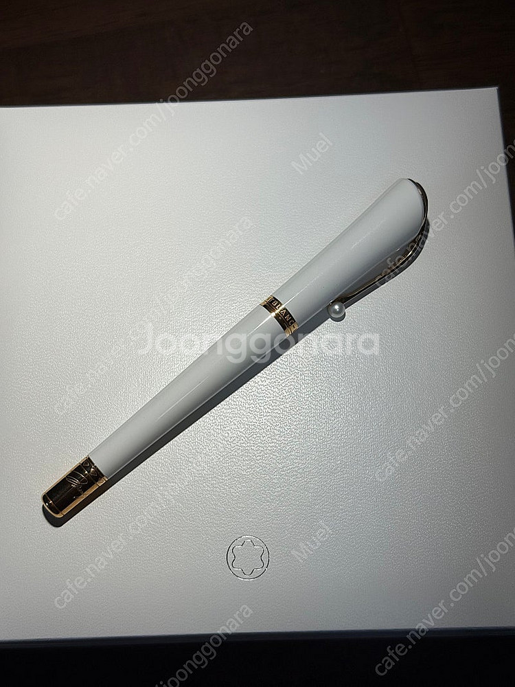 몽블랑펜 마를린먼로 에디션(EF) 팝니다.--3