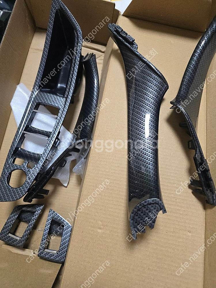 bmw f10 5시리즈 도어 카본패턴 내장제 팝니다.--0