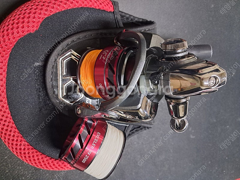 낚시릴 다이와 엑셀러 RV 2500 스피닝릴 중고, 실사용 1번입니다--3