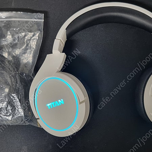 제닉스 TITAN WH6 무선 게이밍 헤드셋 팝니다.