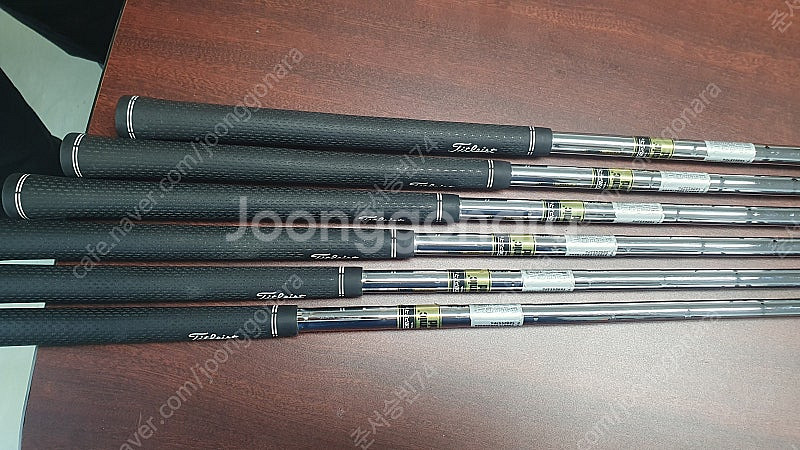 타이틀리스트 정품 710CB 다이나믹골드 S200 P~5번 아이언(A급) 팝니다.--1