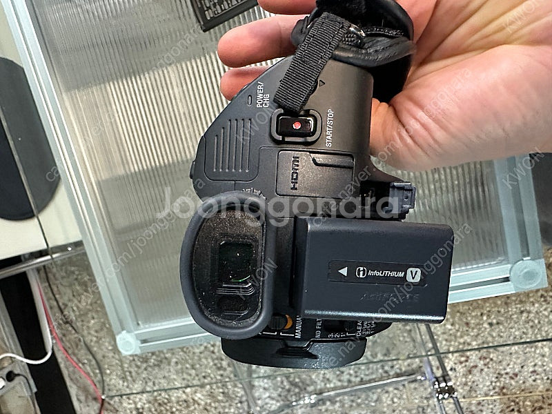 sony ax700 캠코더 판매합니다--4