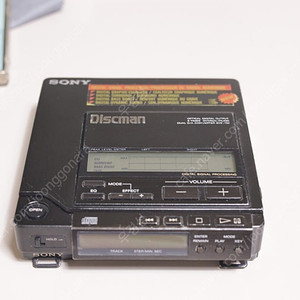 소니 디스크맨(discman) d-z555 팝니다.