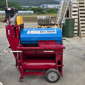 엔진식 콩탈곡기