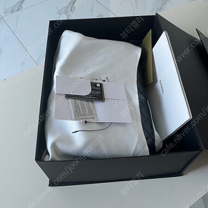 샤넬 클래식 캐비어 금장 ( 새상품급 컨디션)