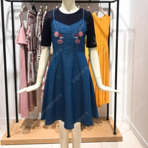 [새상품] 티렌 자수 데님 원피스 55 정가 129,000원