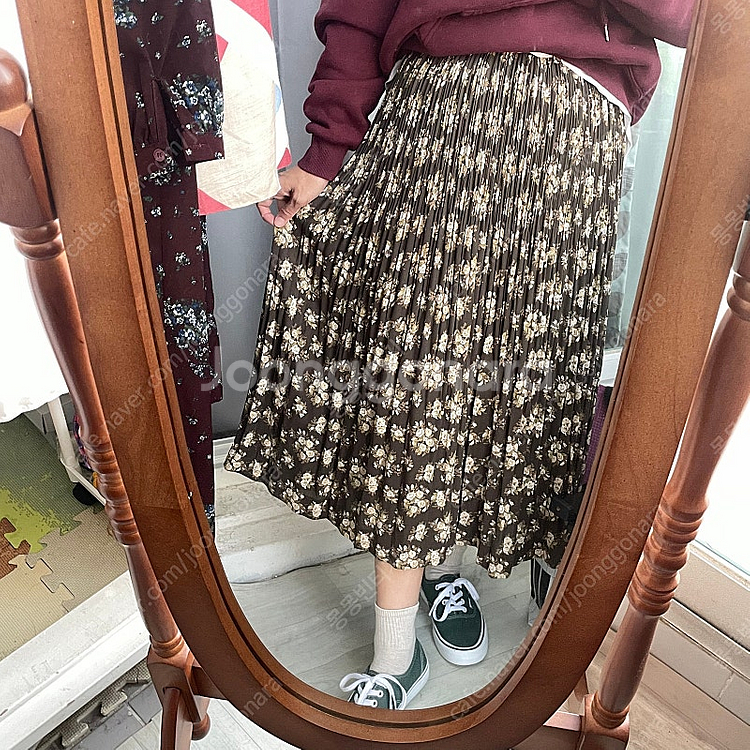 몽몽빈티지)주름 롱치마 브라운톤 플라워패턴 허리밴딩 예뻐요--0