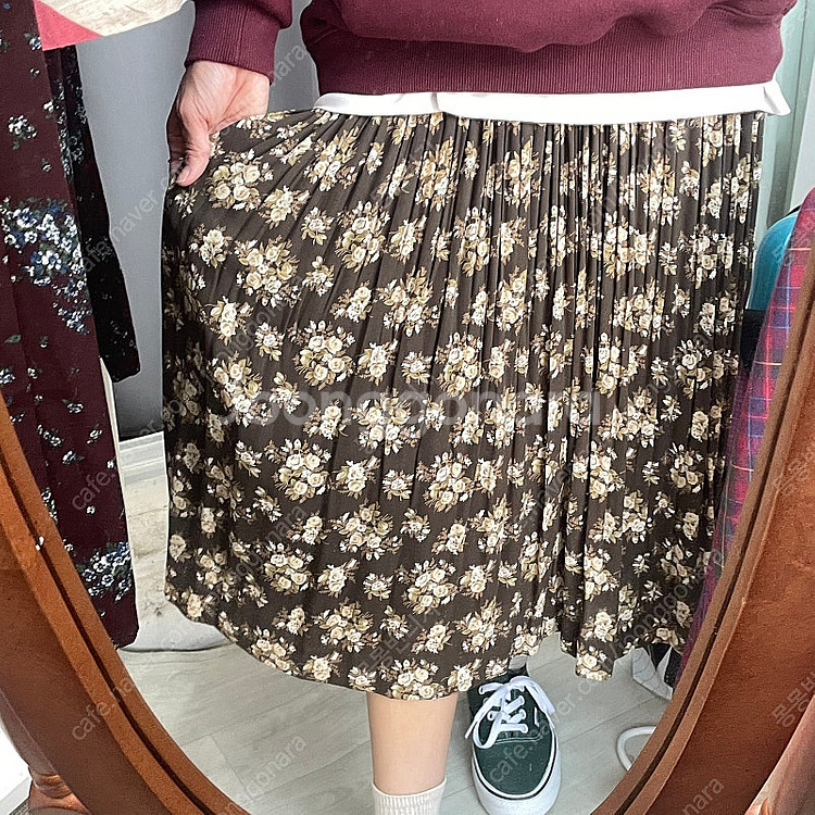 몽몽빈티지)주름 롱치마 브라운톤 플라워패턴 허리밴딩 예뻐요--1