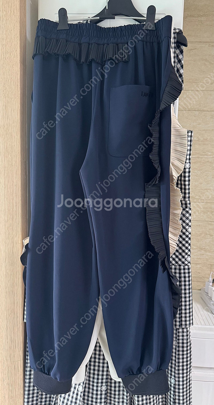 럭키슈에뜨 플리츠 팬츠--1