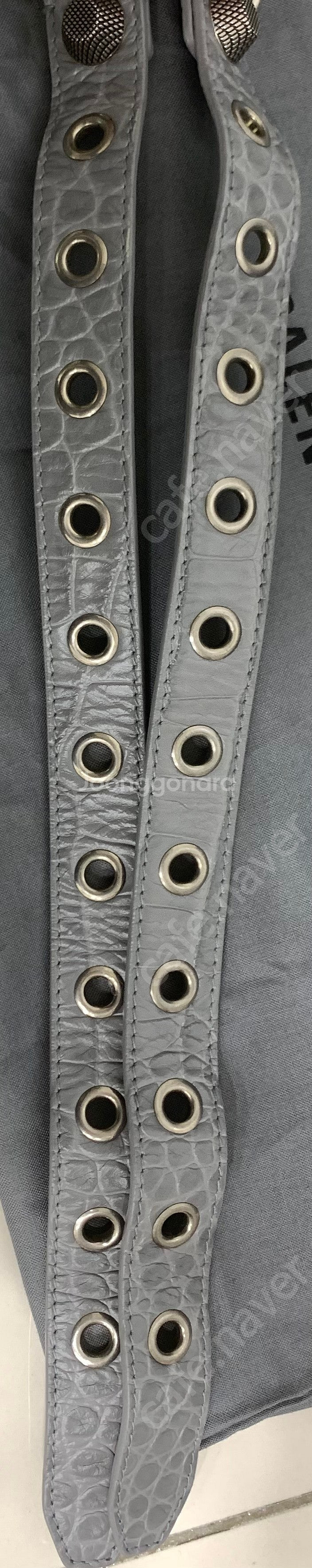 [S]발렌시아가 르카골 크로커다일 엠보싱 숄더백 그레이...--6