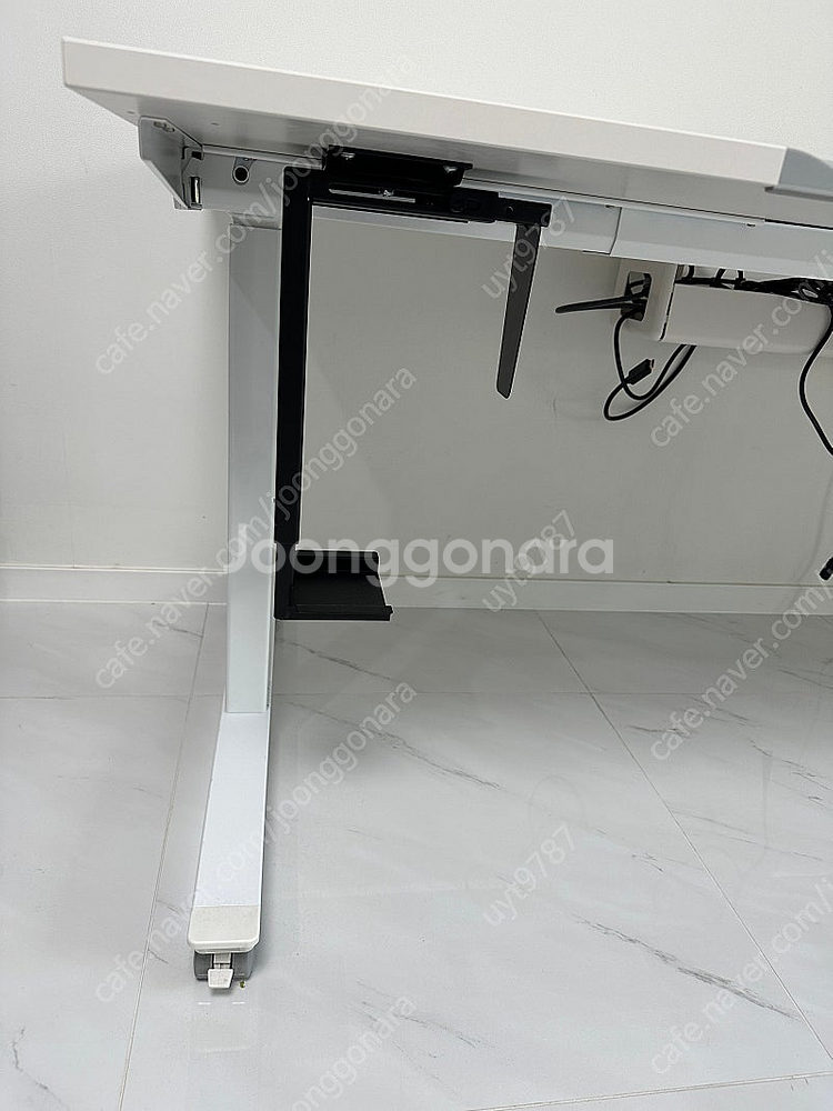 퍼시스 모션데스크 M302+ 올화이트--1