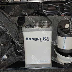 Elinchrom Ranger RX Speed AS 배터리 이동조명입니다.