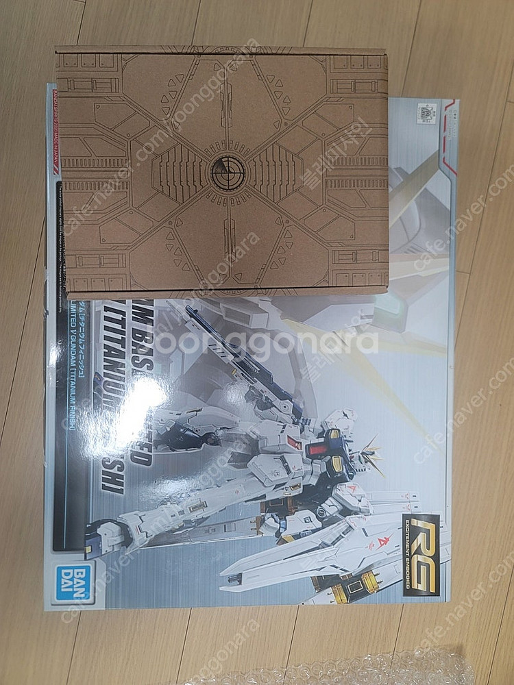 RG 뉴건담 티타늄 피니쉬 + 점장모형 합금프레임--0
