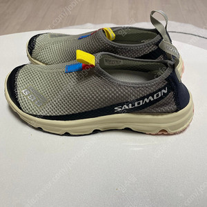 살로몬 신발 270