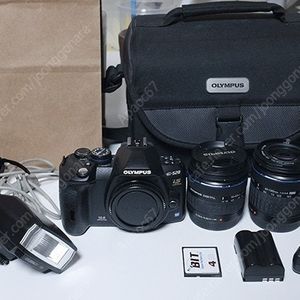 올림푸스 E-520 랜즈2개(14-42mm ,45-150mm) 플레쉬 가방SET 팝니다