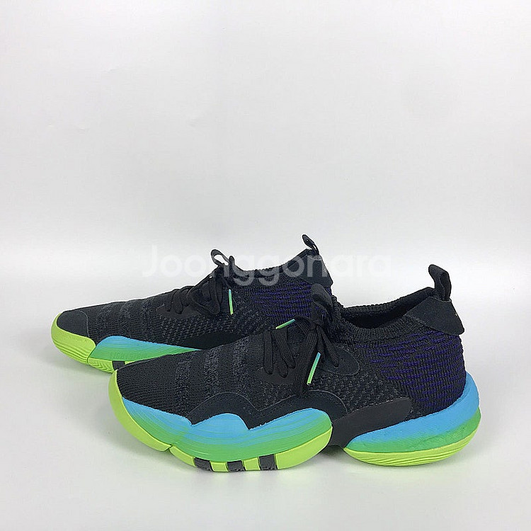 아디다스 트레이영 2.0 농구화 신발 운동화 남성285 판매합니다--5