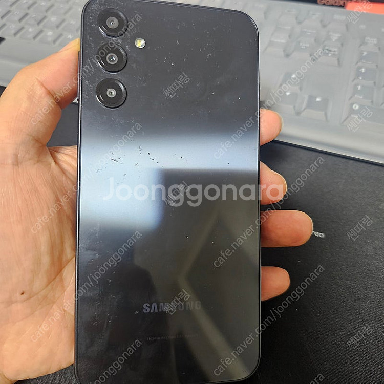 갤럭시A24 블랙 128GB 7만원 팝니다.--1