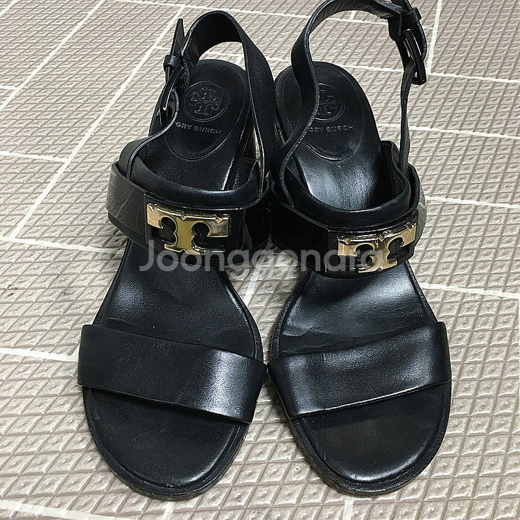 토리버치 투밴드 금장 샌들 220 / 랑방 마인 오브제 타임 럭키슈에뜨 산드로 마쥬 오르 시에 시스템--0