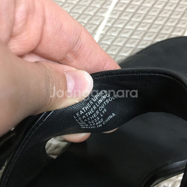 토리버치 투밴드 금장 샌들 220 / 랑방 마인 오브제 타임 럭키슈에뜨 산드로 마쥬 오르 시에 시스템--4