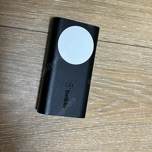 belkin 벨킨 휴대용 애플워치 보조배터리 팝니다.
