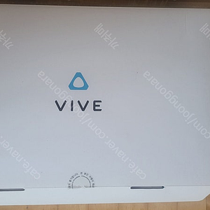 HTC vive pro eye 헤드셋 / tracker 2.0 3개 / 삼각대 2개 판매