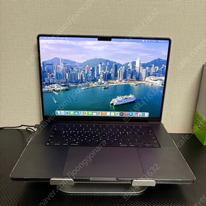 M3 맥북프로 16인치 램 18기가 ssd 1테라 노트북 판매합니다