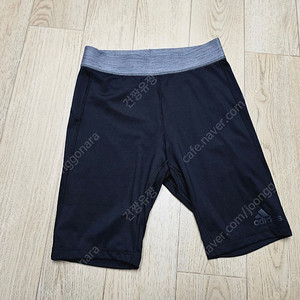 새상품 아디다스 여성 레깅스 반바지 L-xl