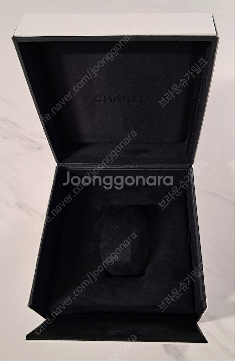 샤넬 신형 코코크러쉬 팔찌케이스 박스 리본끈 팝니다(택...--1