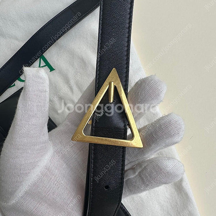 보테가베네타 패딩 패디드 카세트백 스몰 블랙 골드 금장--9